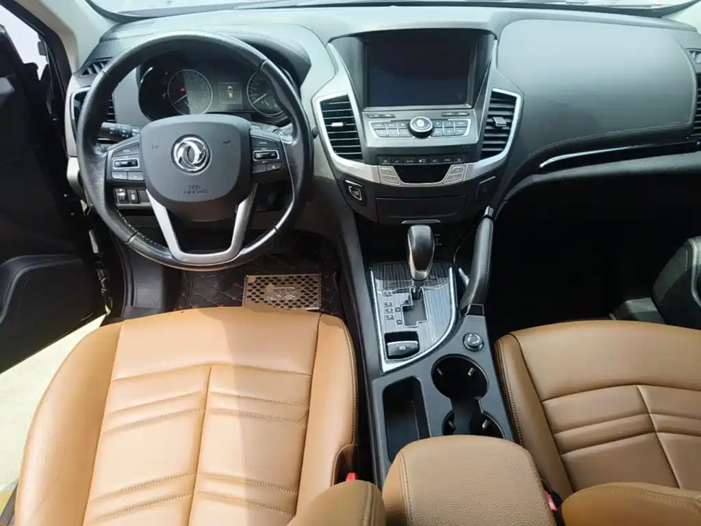 Dongfeng Fengdu MX5 2017 2016 2.0L Automatic Flagship Edition