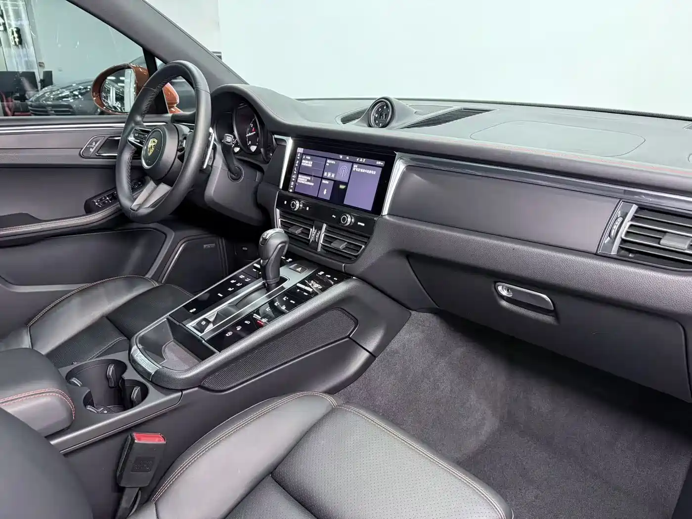 Porsche Macan 2022 Macan 2.0T фото 11