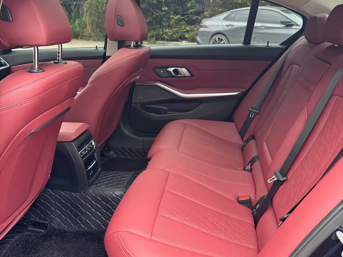 BMW 3 Series 2023 325Li M Sport Black Night Package фото 5