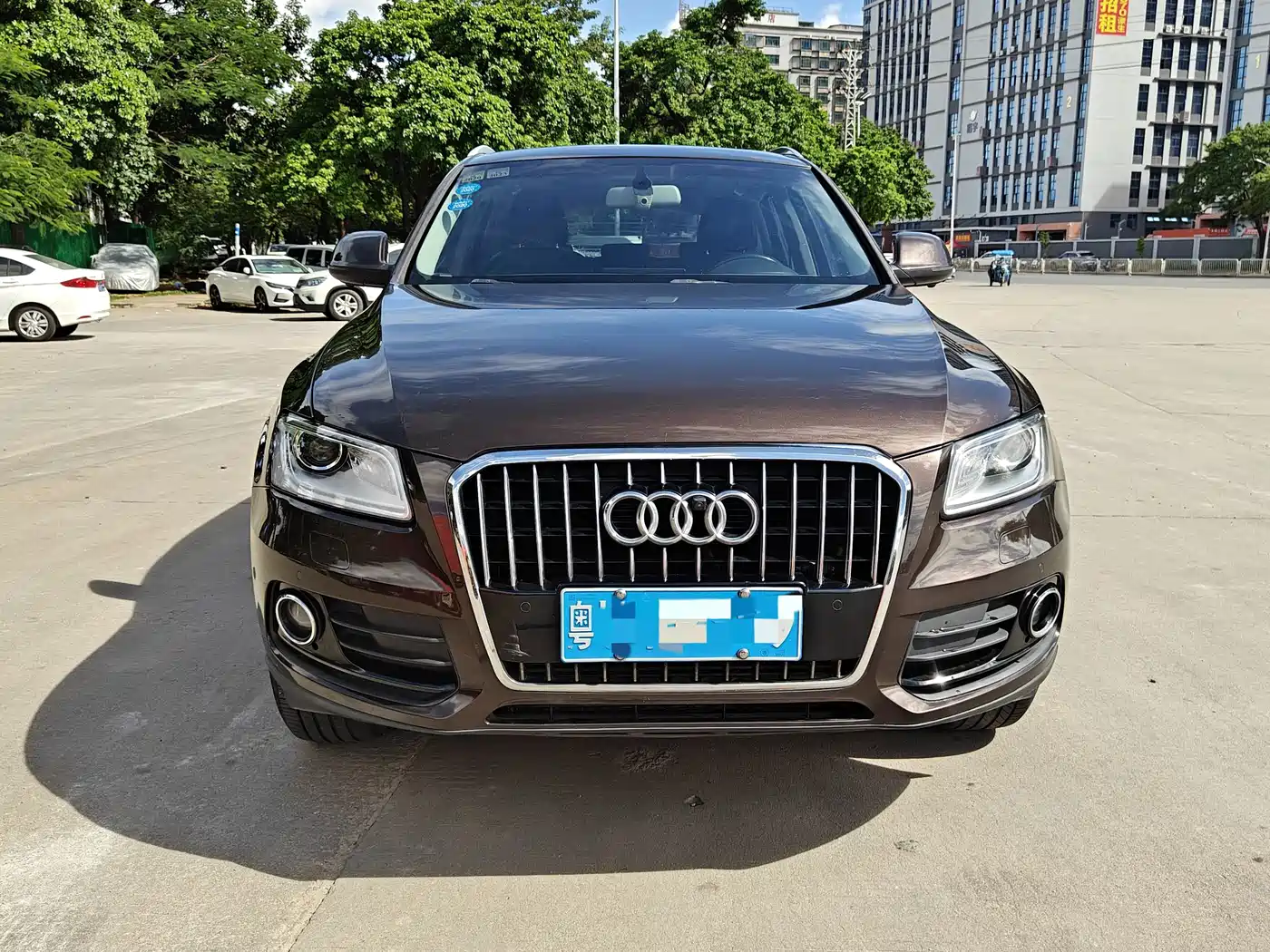 Photo 2 - Audi Q5
