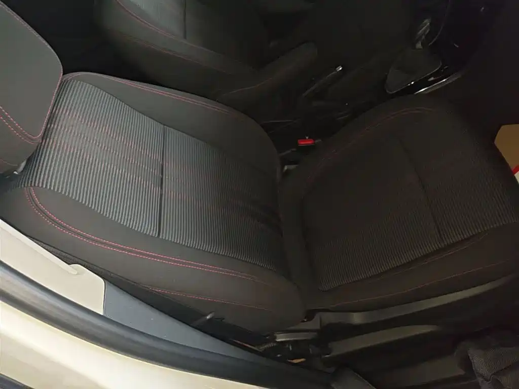 Buick Encore 2018 18T Automatic 2WD Urban Leading фото 25