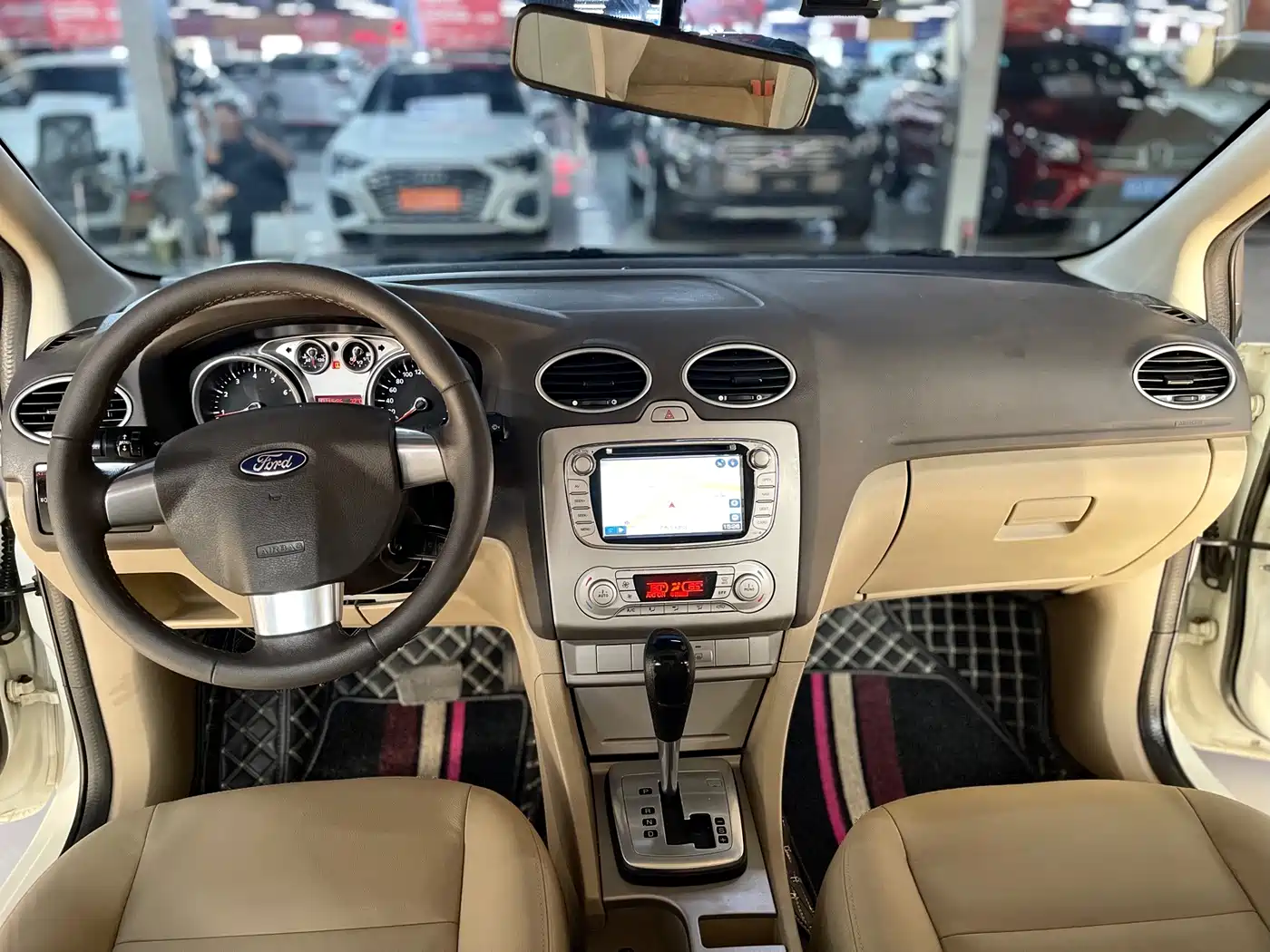 Ford Focus 2014 2013 Hatchback Classic 1.8L Automatic Fashion