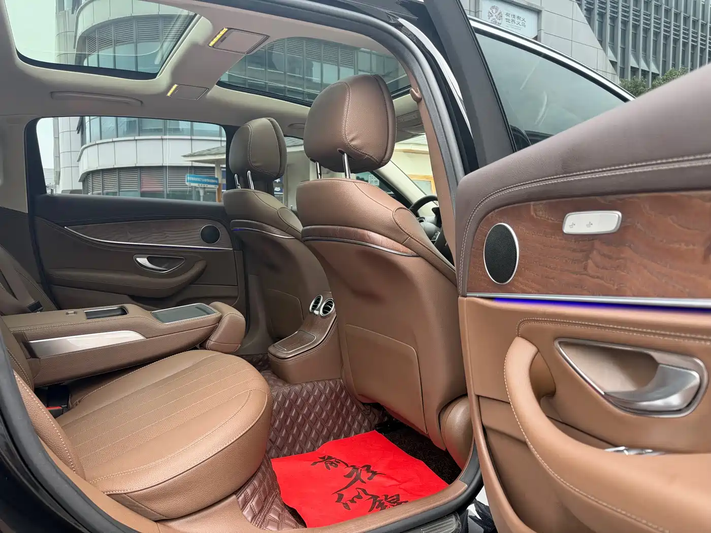 Mercedes-Benz E-Class 2023 E 300 L Fashion фото 15