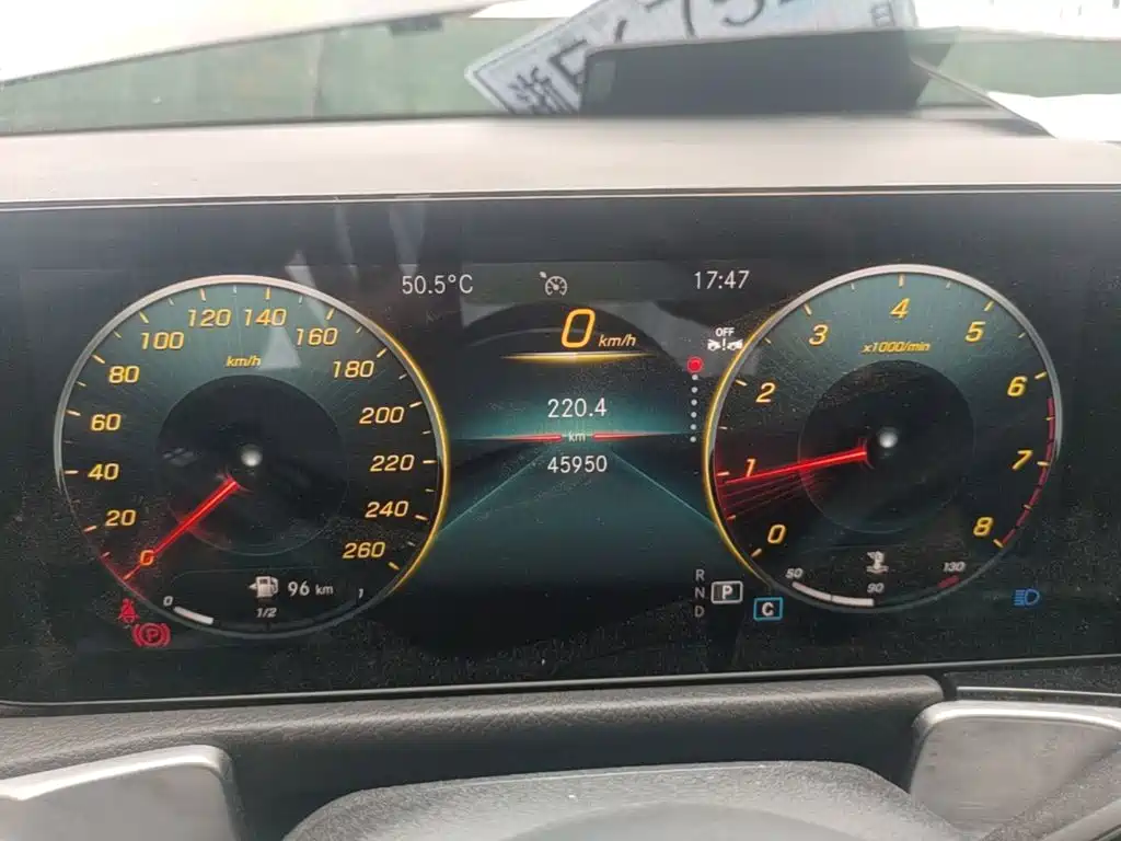 Photo 12 - Mercedes-Benz GLB