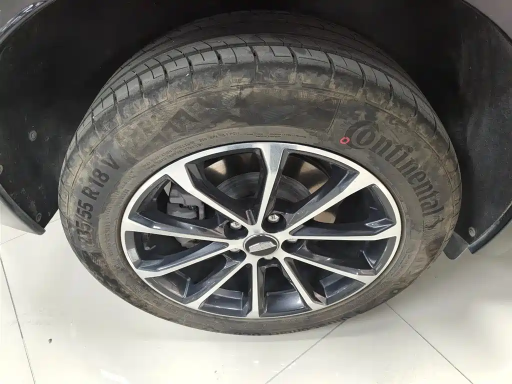 Cadillac XT4 2024 28T 4WD Luxury Edition фото 28