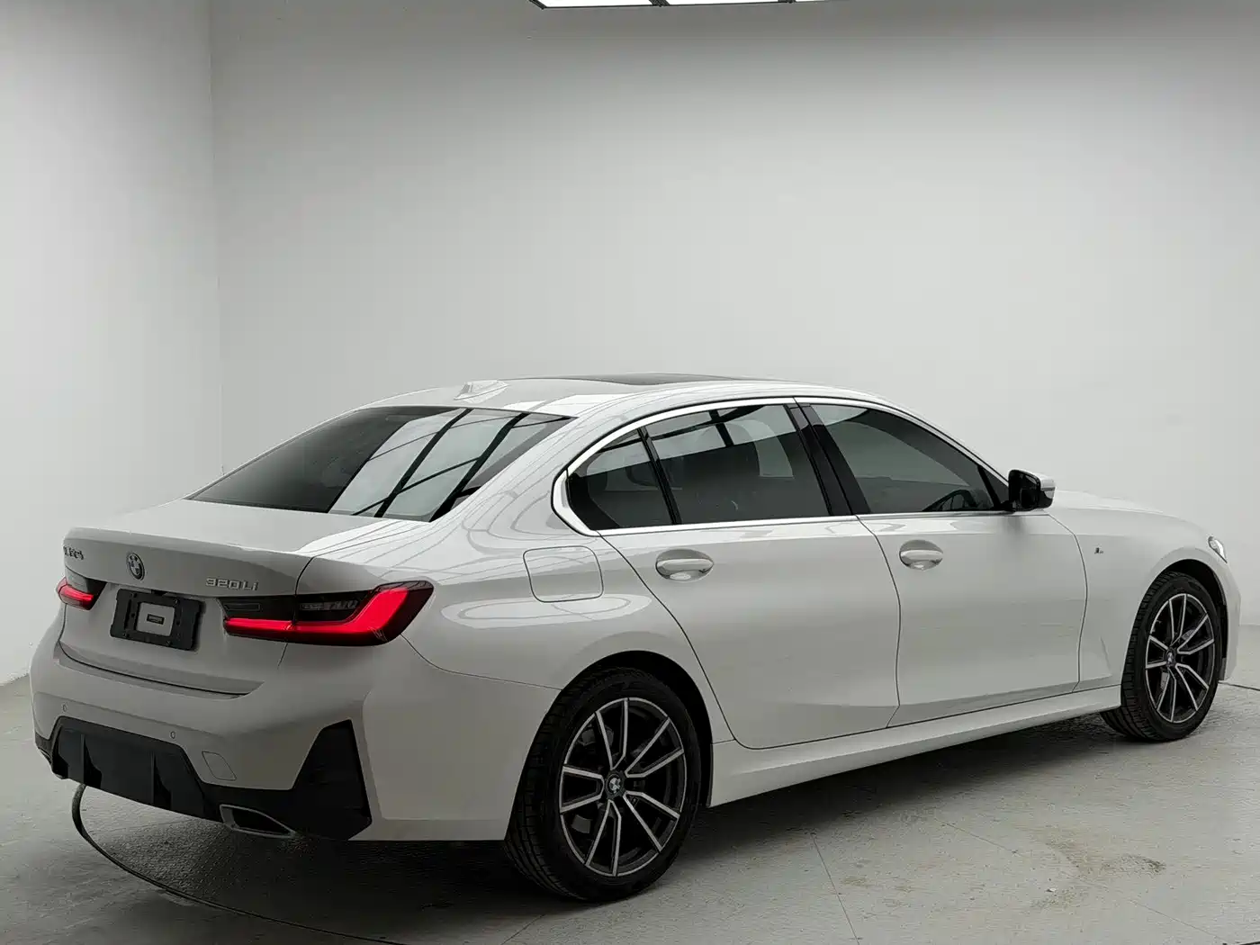 BMW 3 Series 2023 320Li M Sport Package фото 6