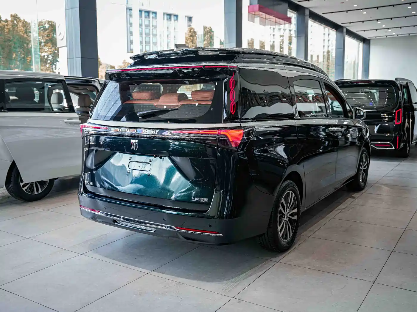 Фото 16 - Buick GL8