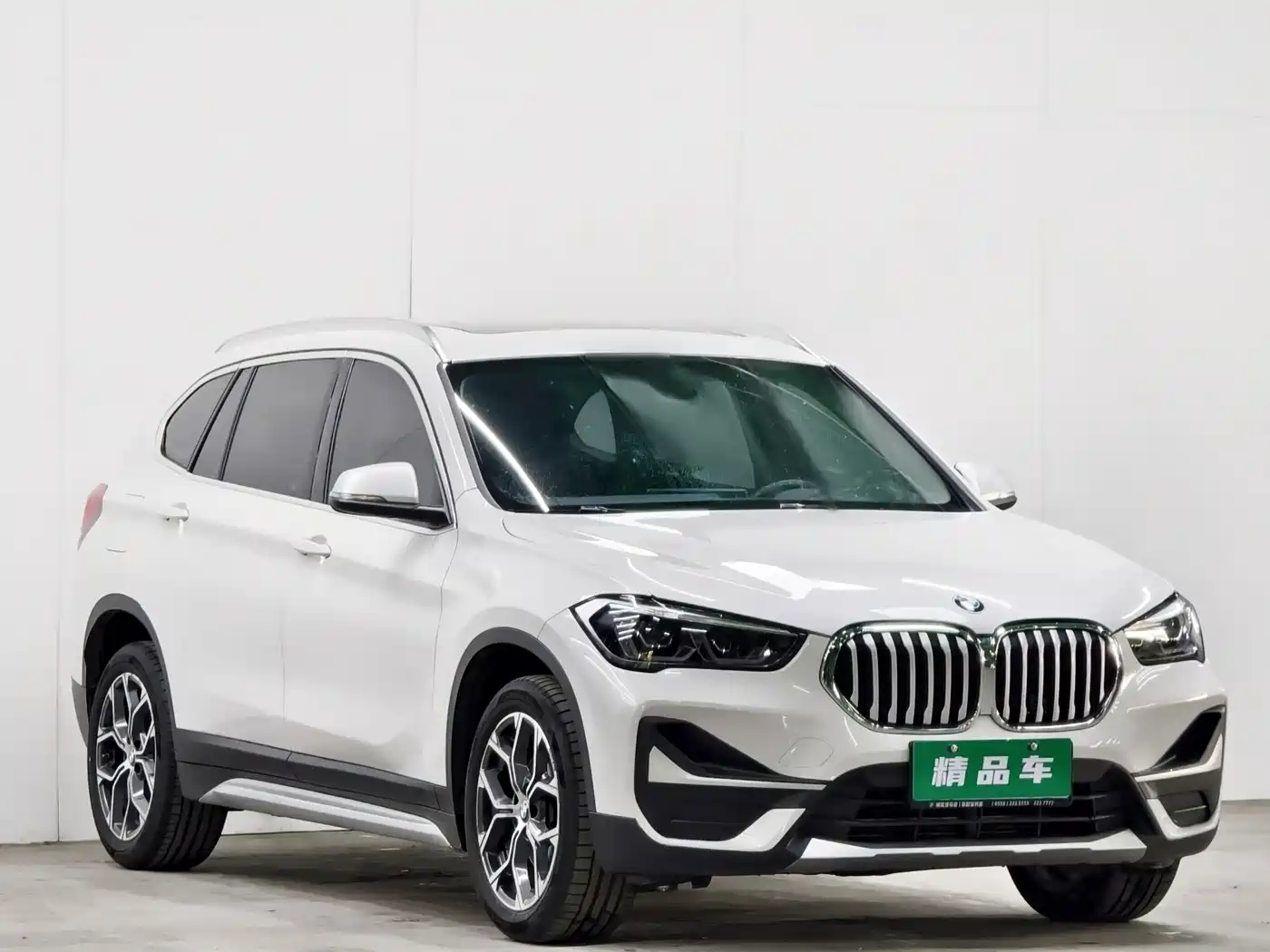 BMW X1 2022 sDrive20Li Fashion фото 3