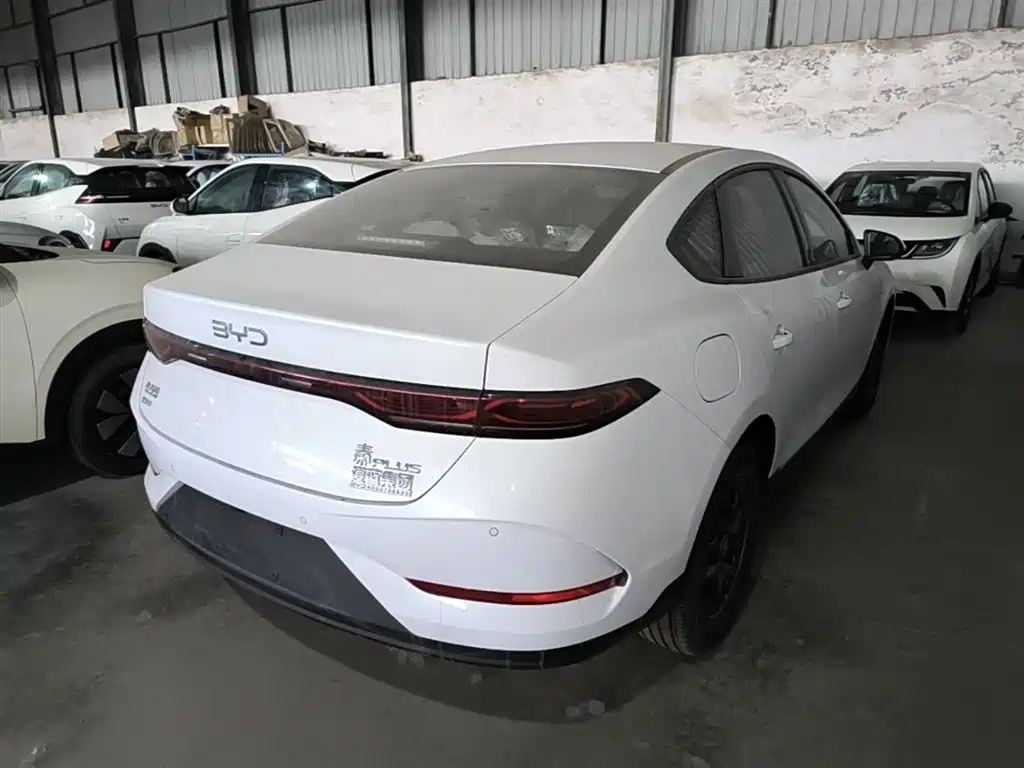 BYD Qin PLUS 2026 DM-i Smart Edition 128KM Progressive фото 7