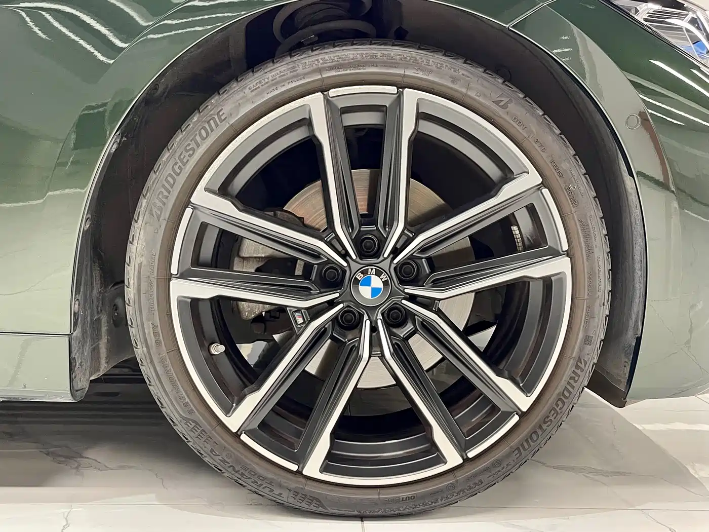 BMW 4 Series 2023 430i Convertible M Sport Shadowline Package фото 25