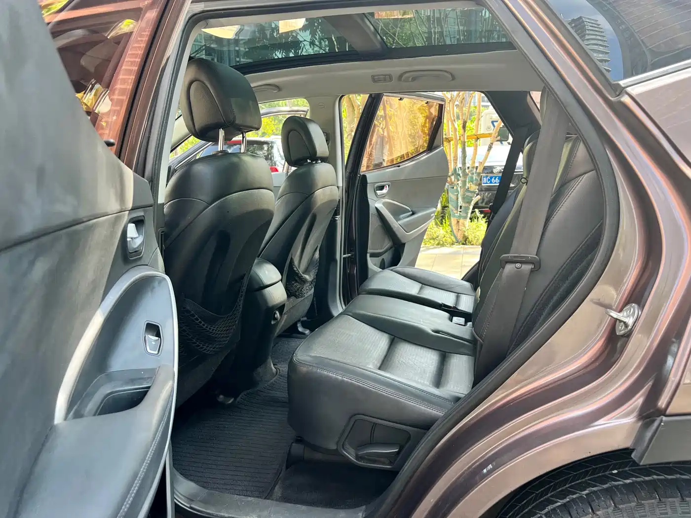 Hyundai Santa Fe 2015 2.4L Automatic 2WD Smart 5-seater фото 16