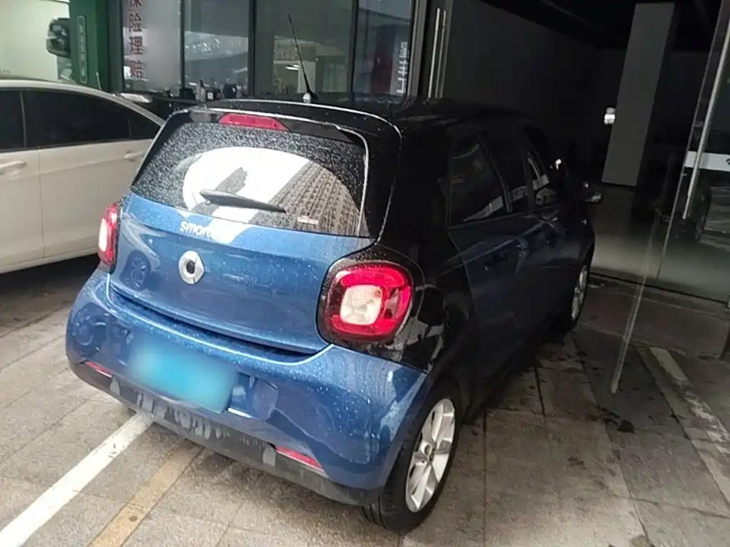 smart forfour 2018 2018 1.0L 52kW Agile Edition