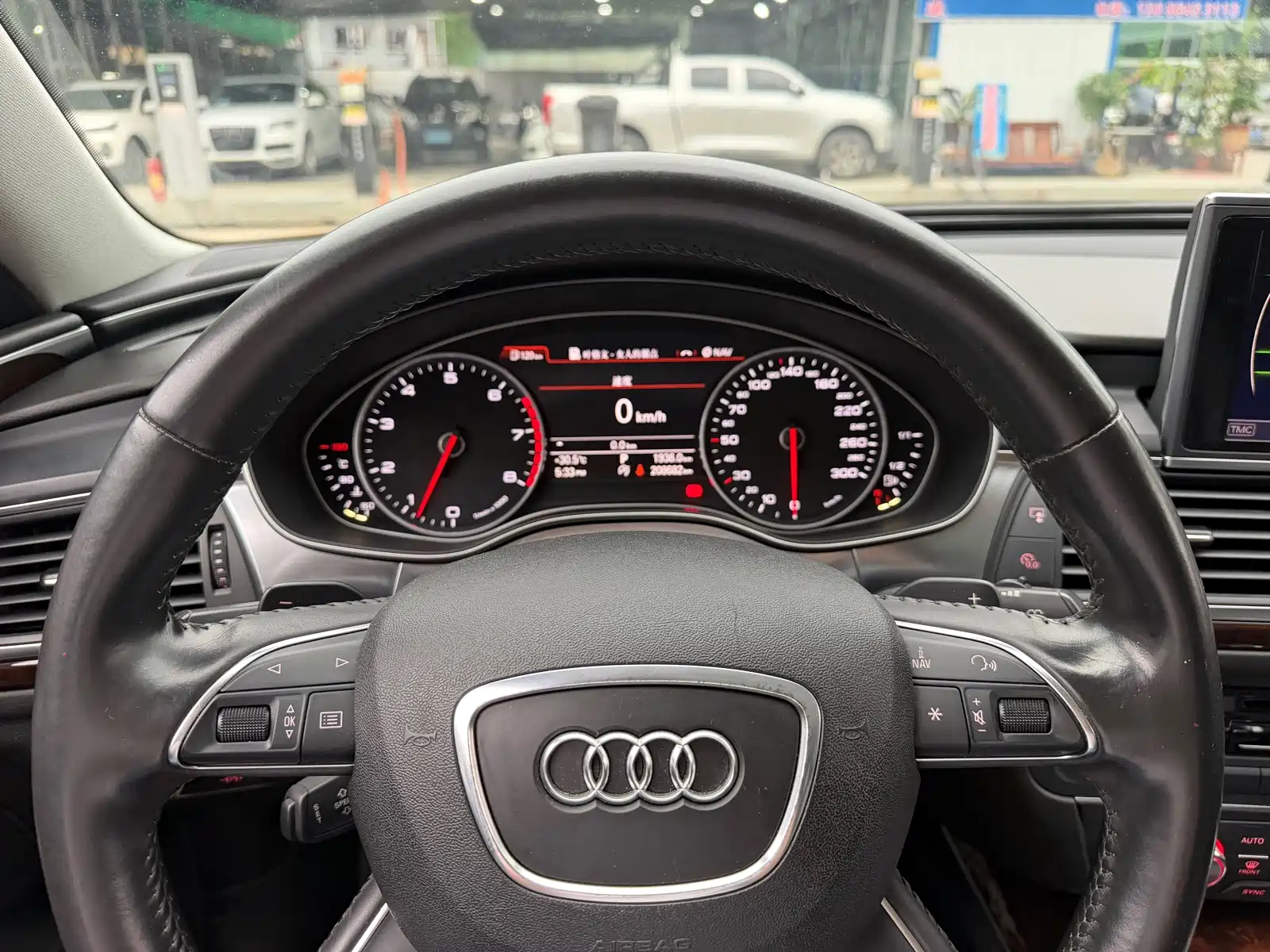 Фото 5 - Audi A6L