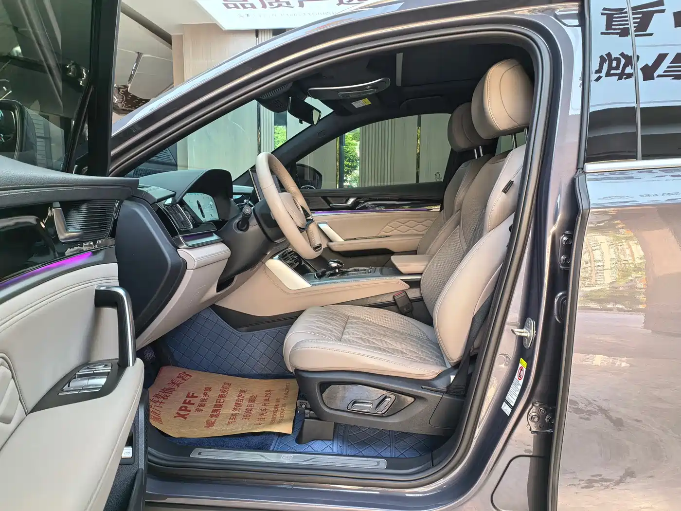 BYD Tang New Energy 2024 DM-i Glory Edition 112KM Deluxe фото 10
