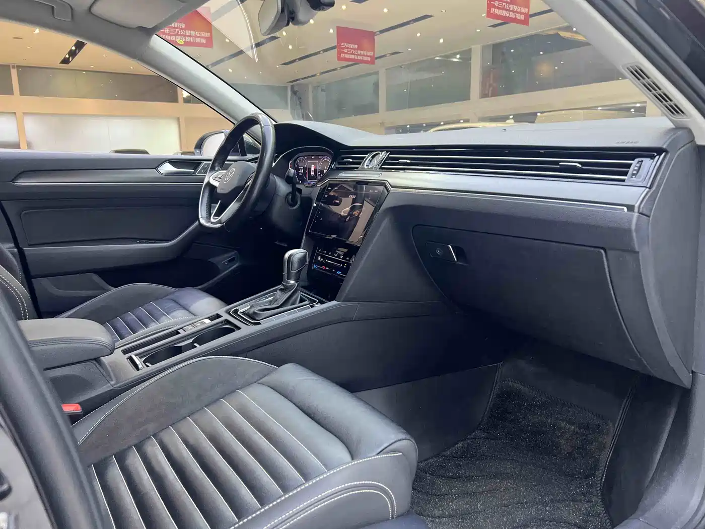 Volkswagen Magotan 2020 330TSI DSG Leading фото 18