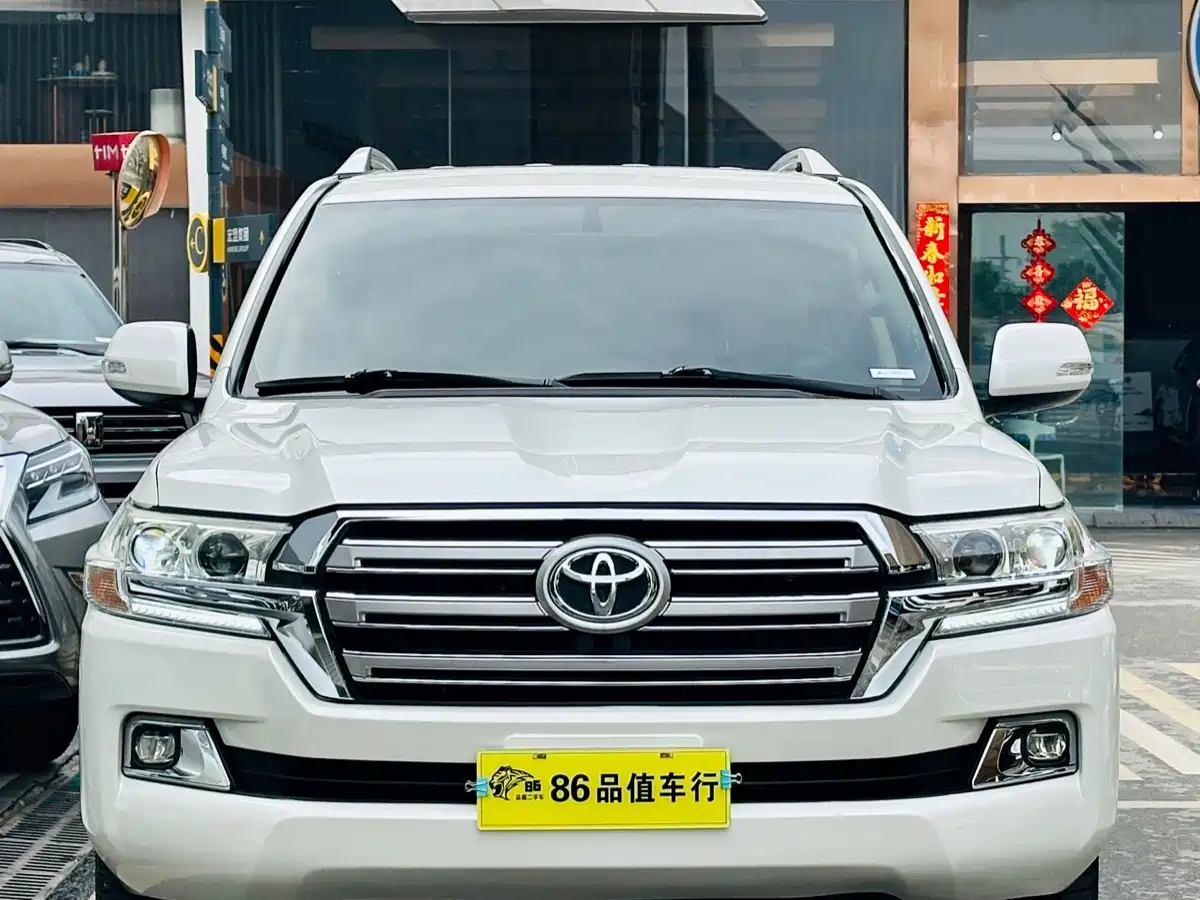 Toyota Land Cruiser (Import) фото 2