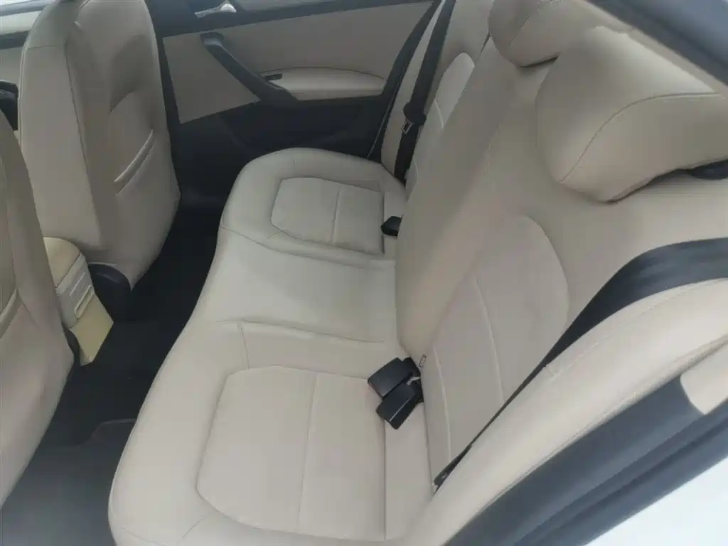 Volkswagen Santana 2015 1.6L Automatic Comfort Edition фото 24