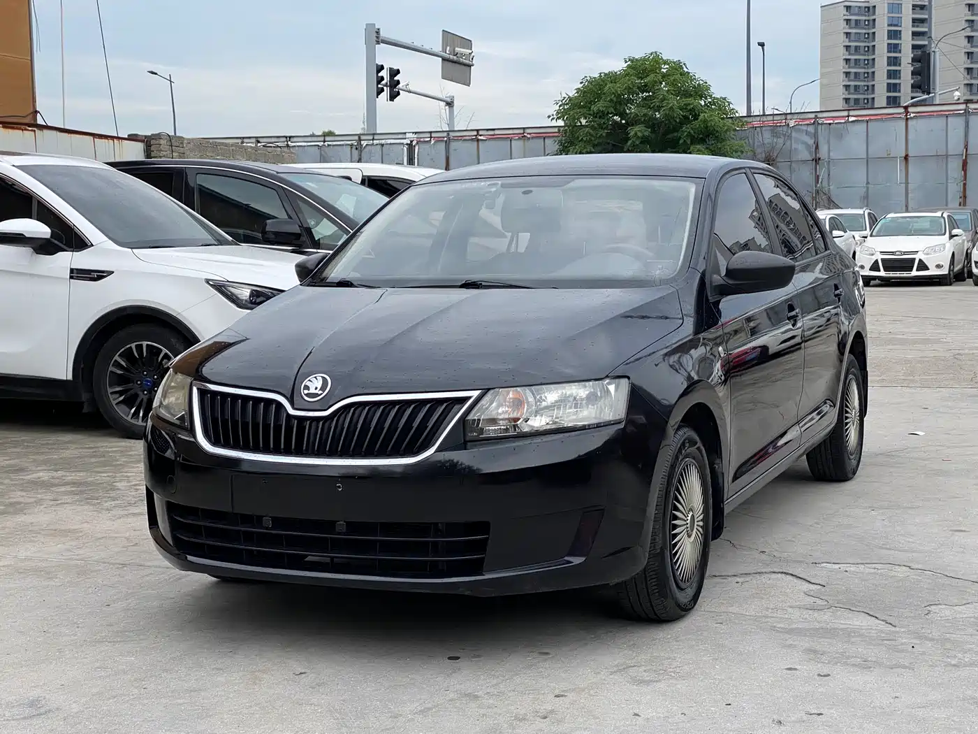 Škoda Rapid 2013 1.6L Manual Joy Selection