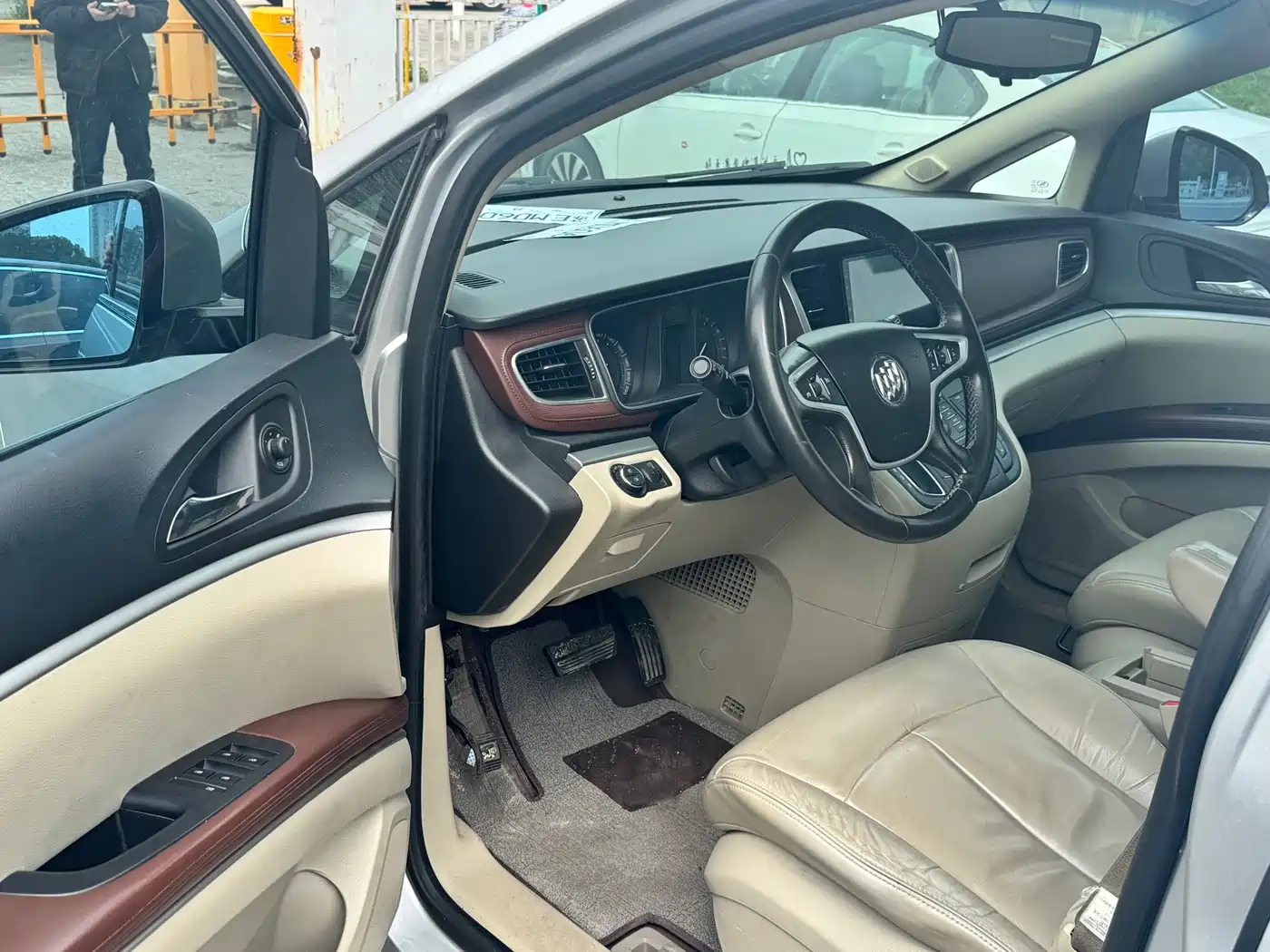 Buick GL8 2014 3.0L GT Luxury Business Elegance фото 6