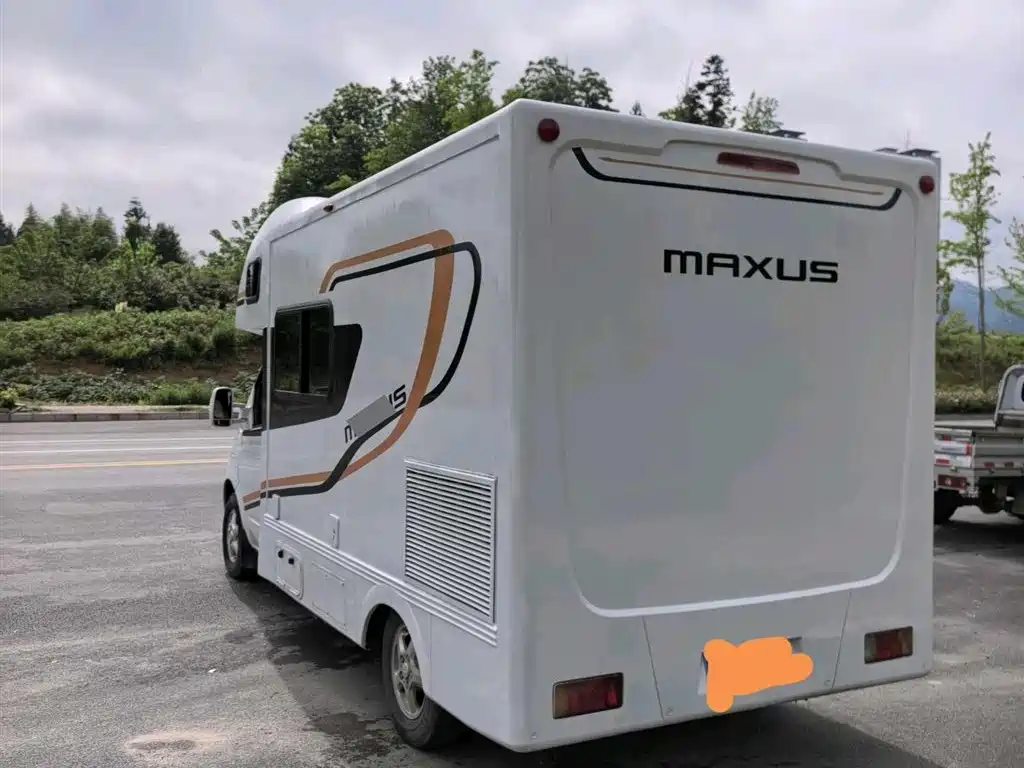 SAIC Maxus Xintu V80 2018 2.5T AMT Aoyun Short Wheelbase Ultra Low Roof 5-6-seater фото 4