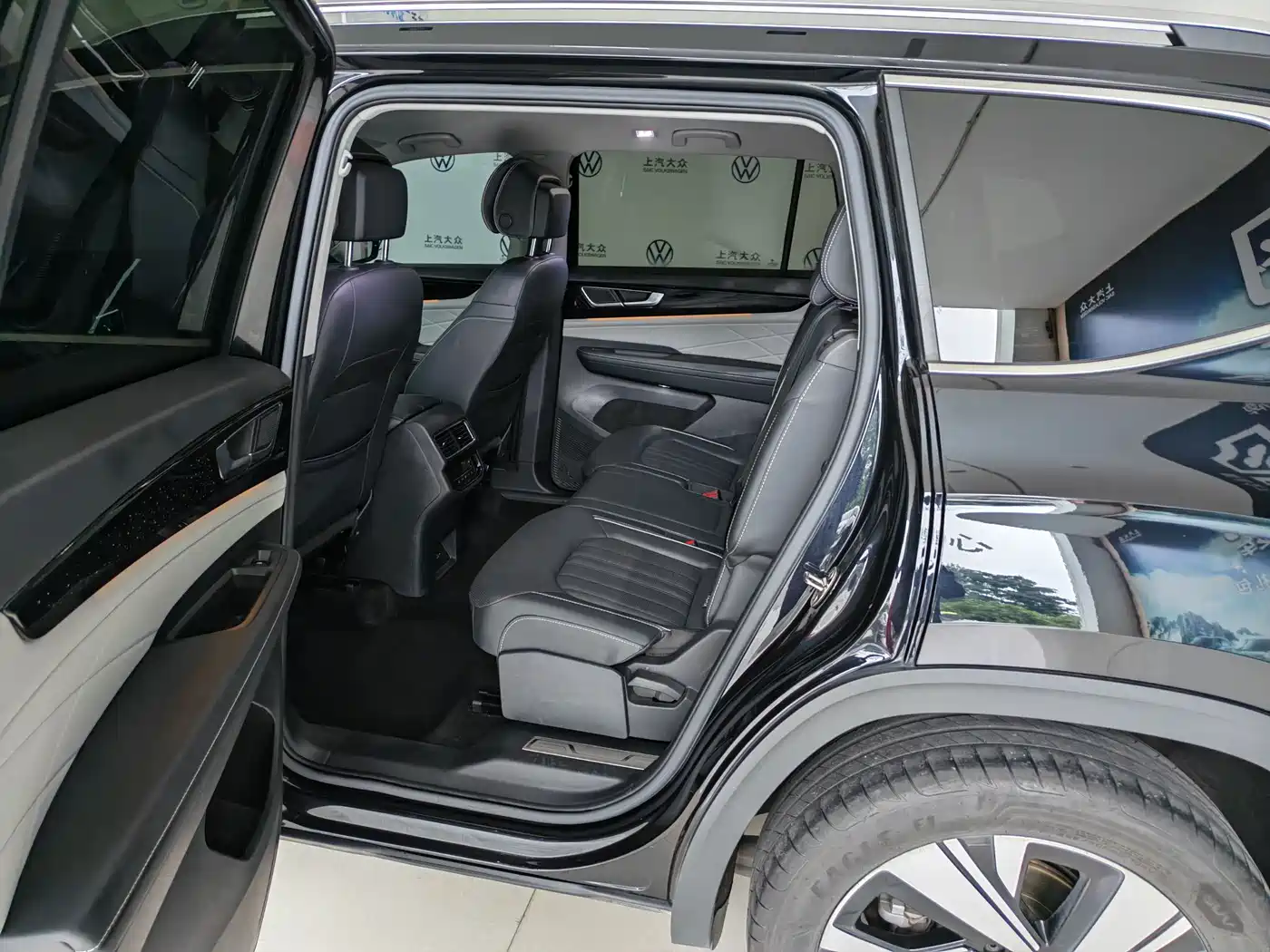 Volkswagen Teramont 2022 380TSI 4MOTION Premium Luxury фото 8