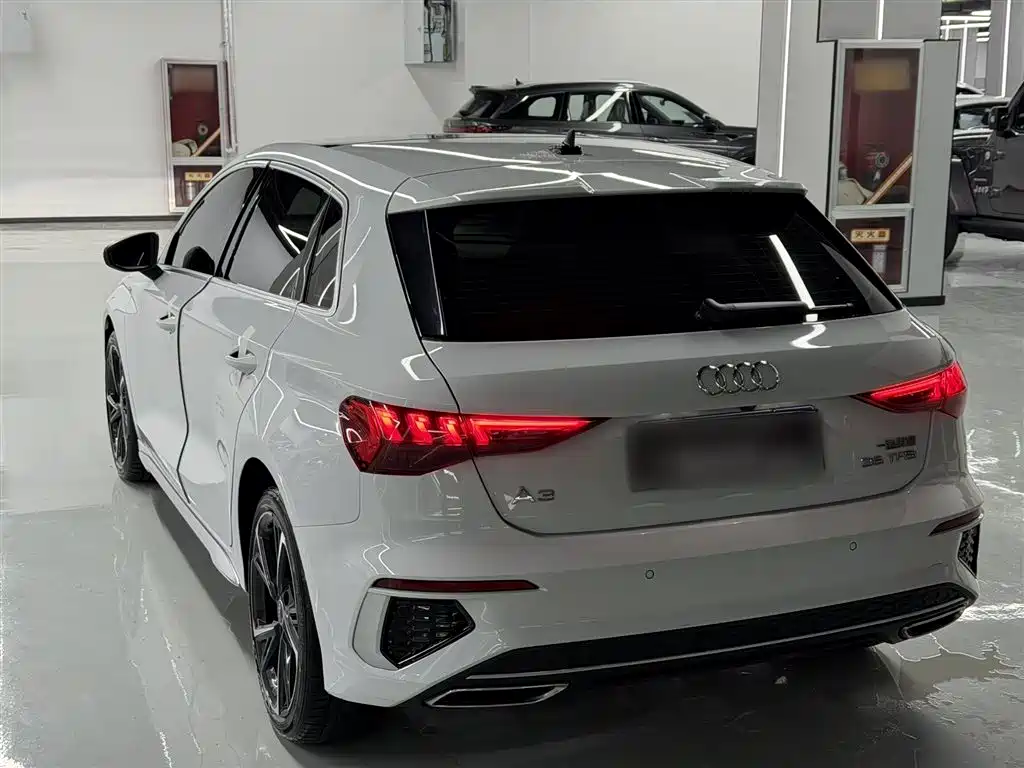 Audi A3 2024 Model Sportback 35 TFSI Fashion Sport фото 4