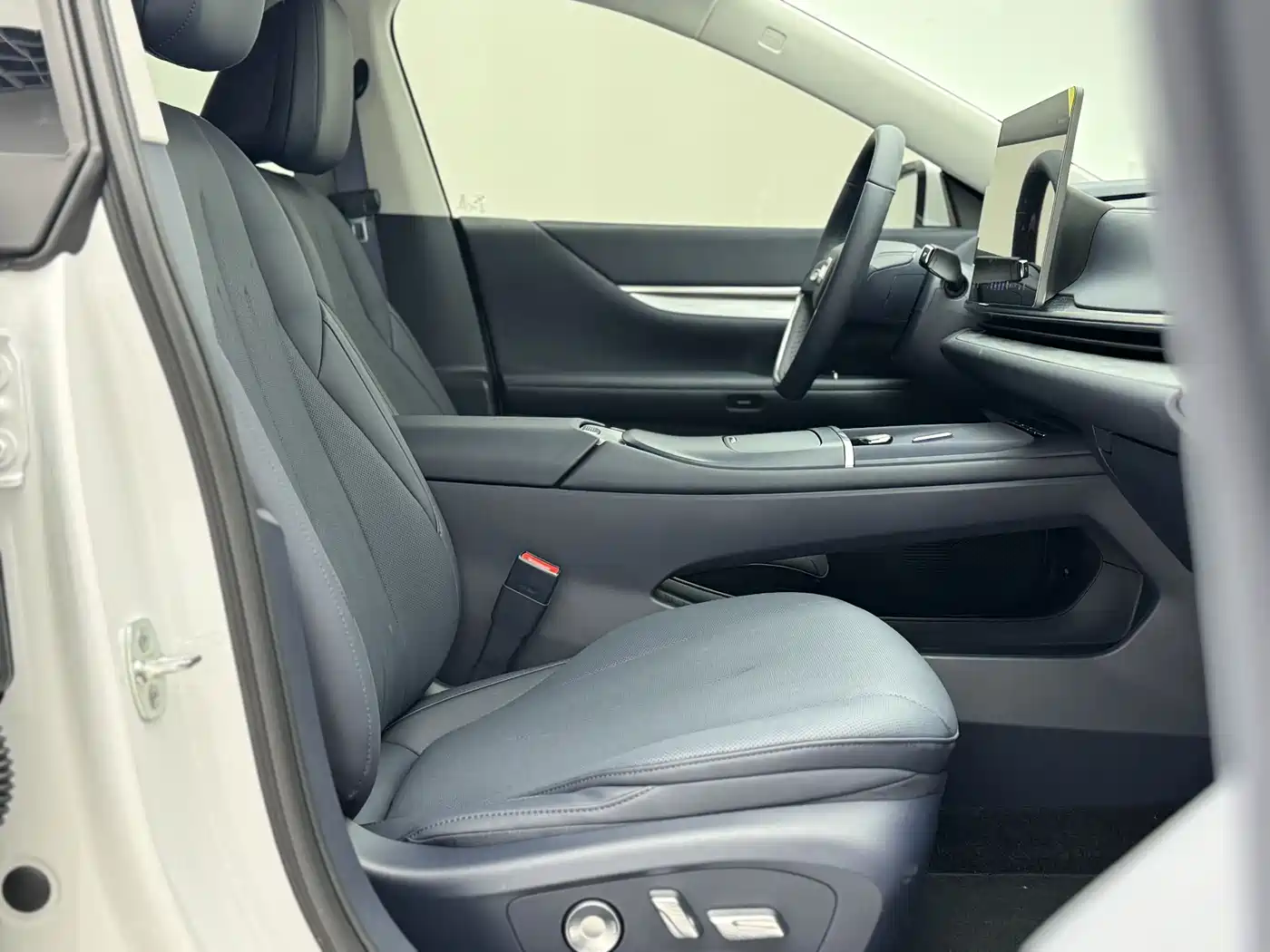 Buick Zenith Sedan 2026 Premium Edition фото 19