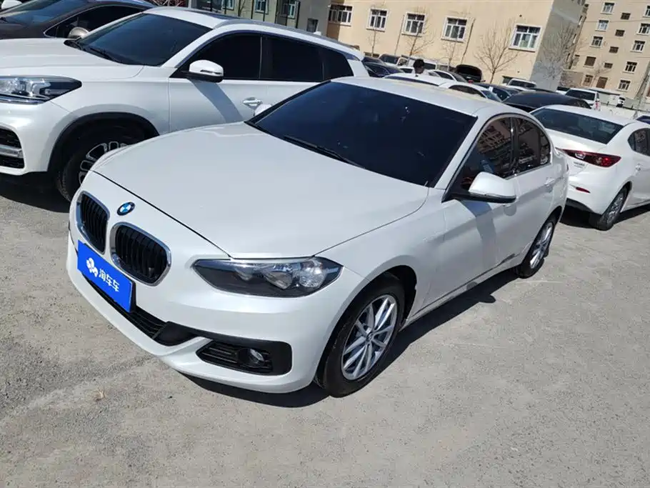 BMW 1 Series 2018 118i Fashion Edition
