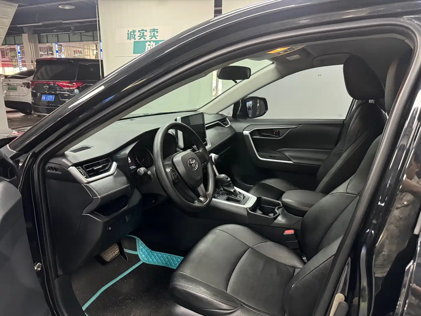 Toyota Wildlander 2022 2.0L CVT FWD Leading Edition фото 9