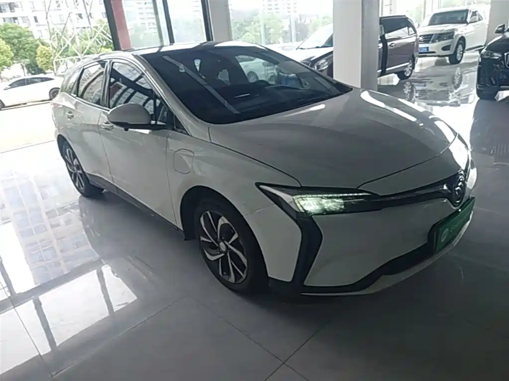 Buick Velite 6 2019 Connected Smart Edition фото 4