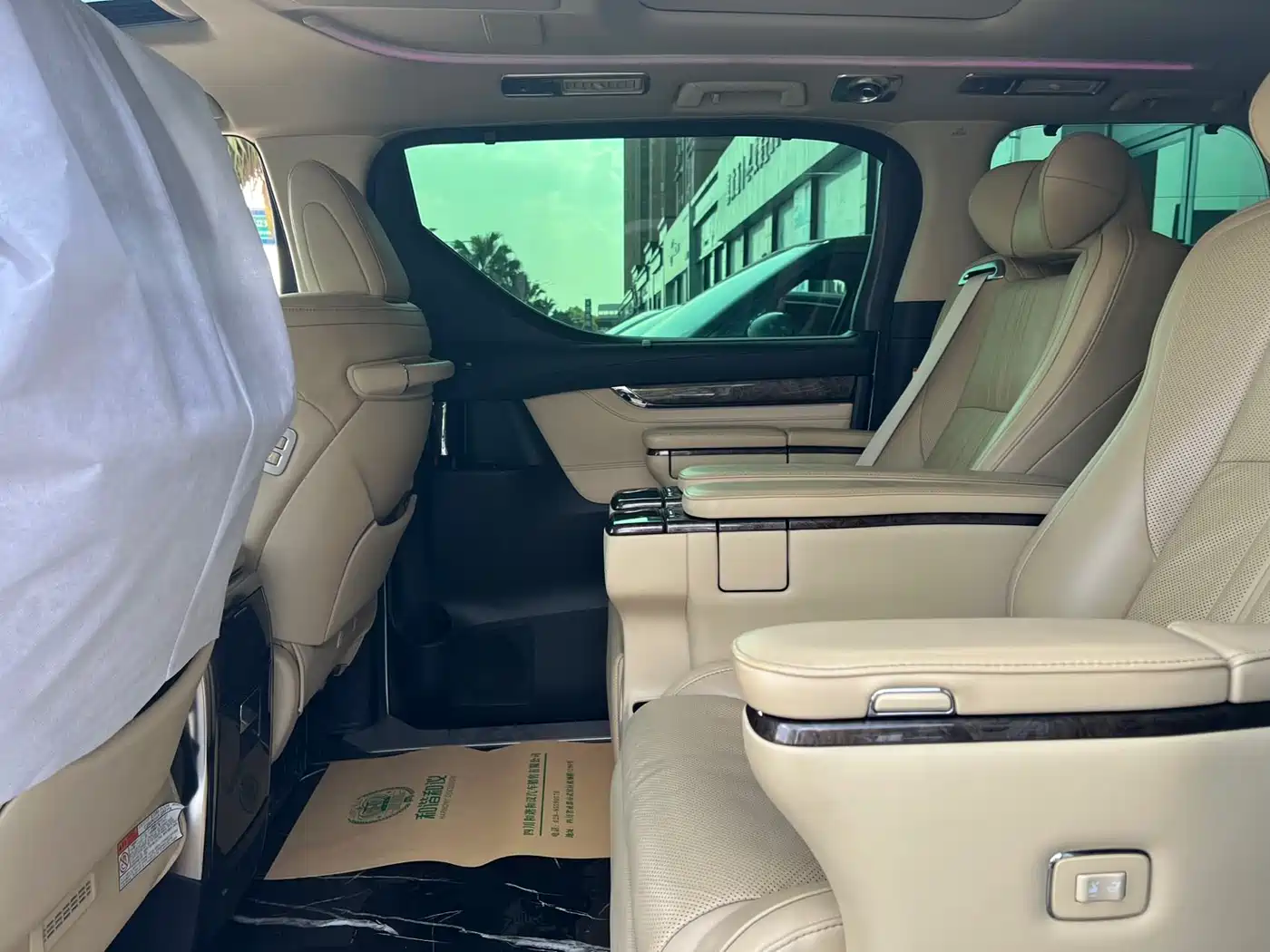 Toyota Alphard 2020 Hybrid 2.5L Premium Edition фото 5