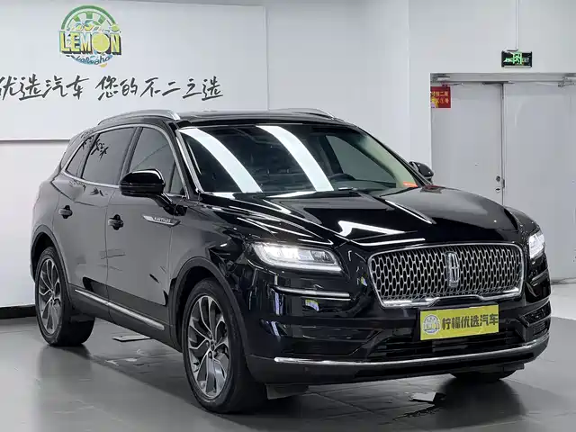 Lincoln Nautilus 2021 2.0T AWD Exclusive Edition — фото 4