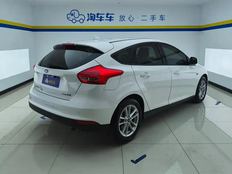 FORD FOX