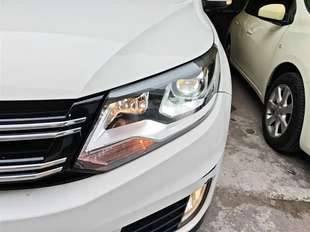 Volkswagen Tiguan 2016 280TSI Automatic 2WD Silk Road Fashion Edition фото 24