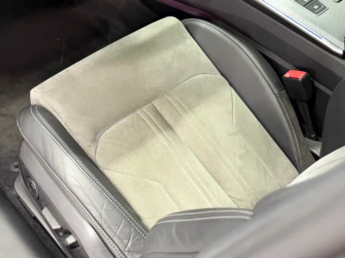 Photo 11 - Audi A6L