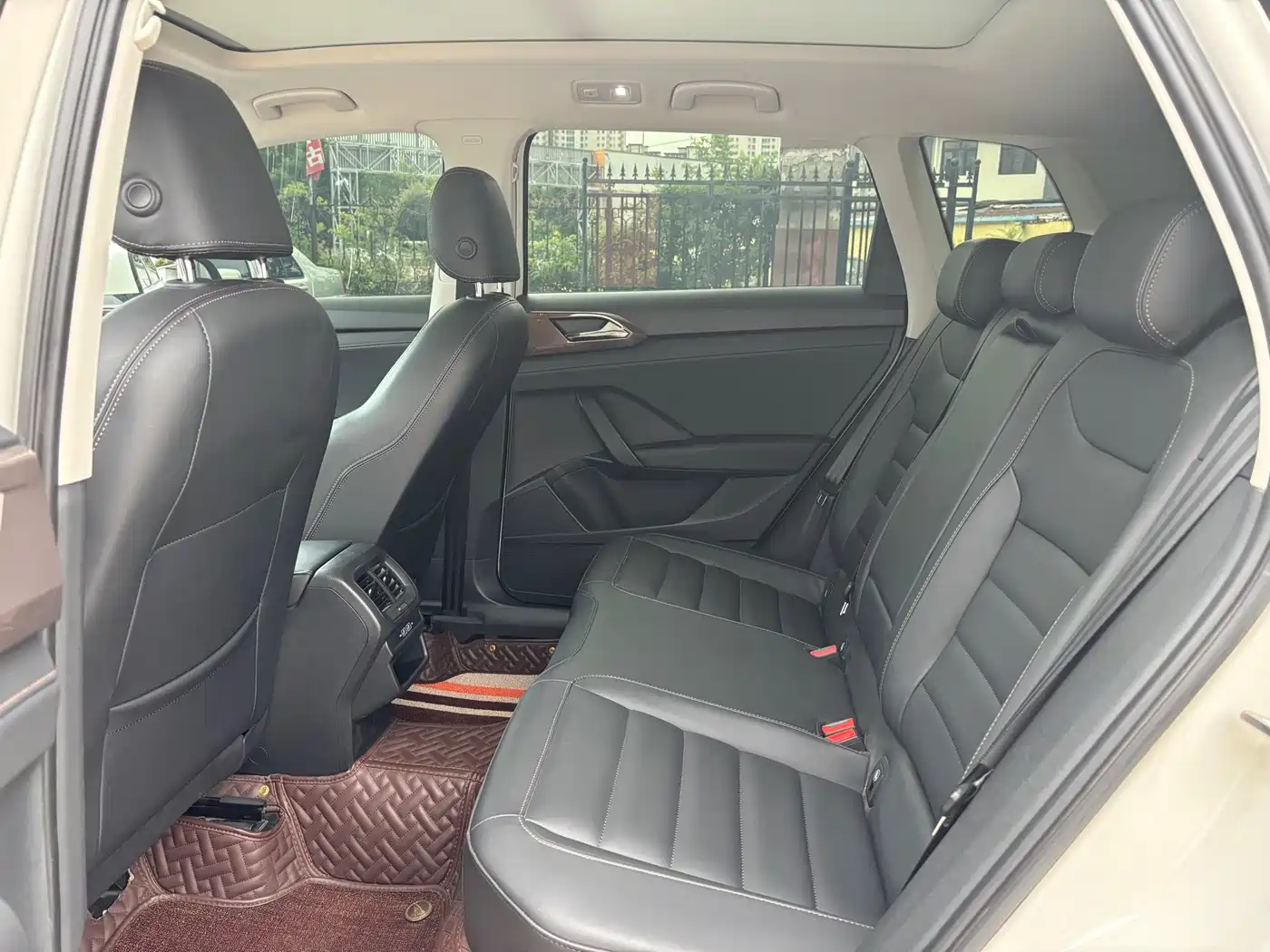 Volkswagen Tharu 2020 280TSI 2WD Luxury Edition China VI фото 9