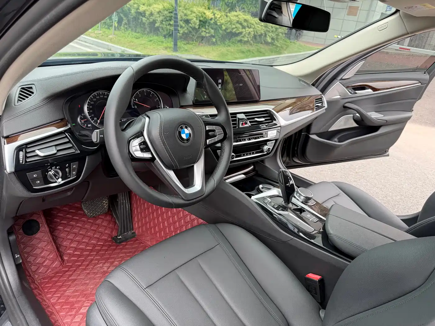 BMW 5 Series 2018 525Li Luxury Package фото 10