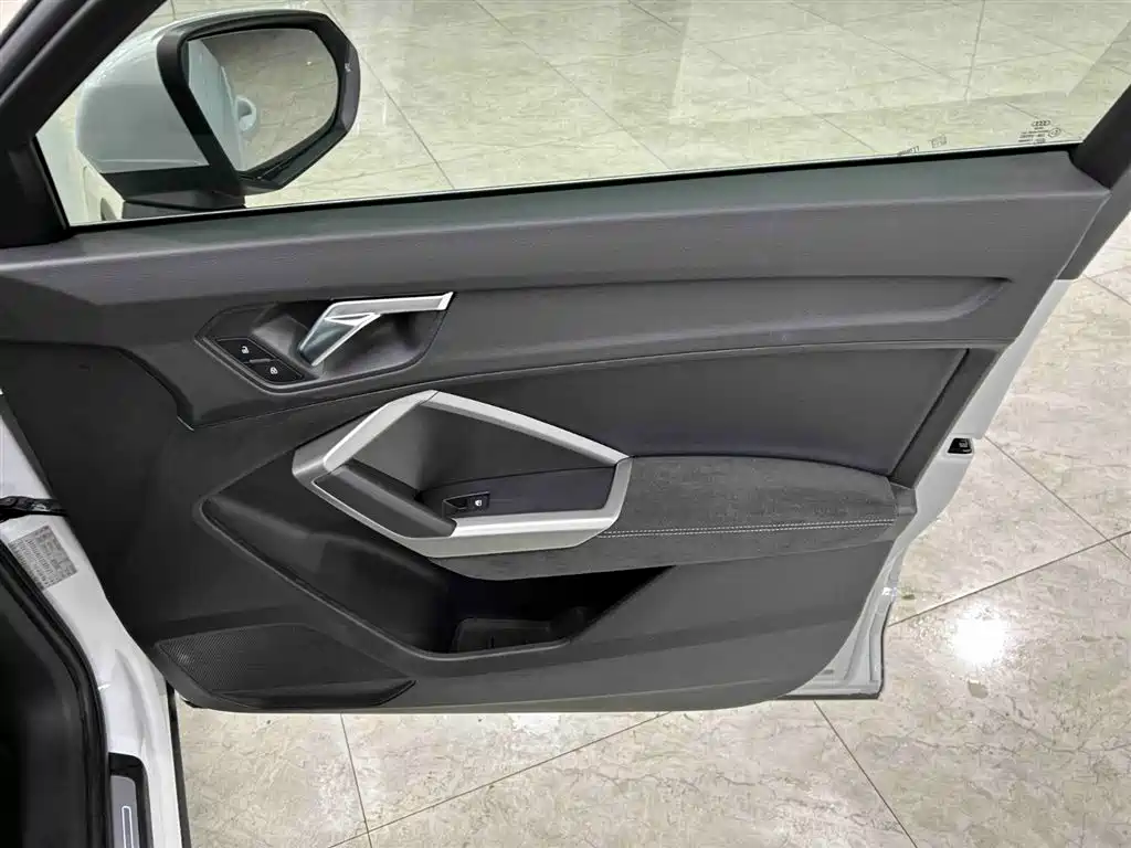 Audi Q3 2022 35 TFSI Fashion Dynamic фото 12