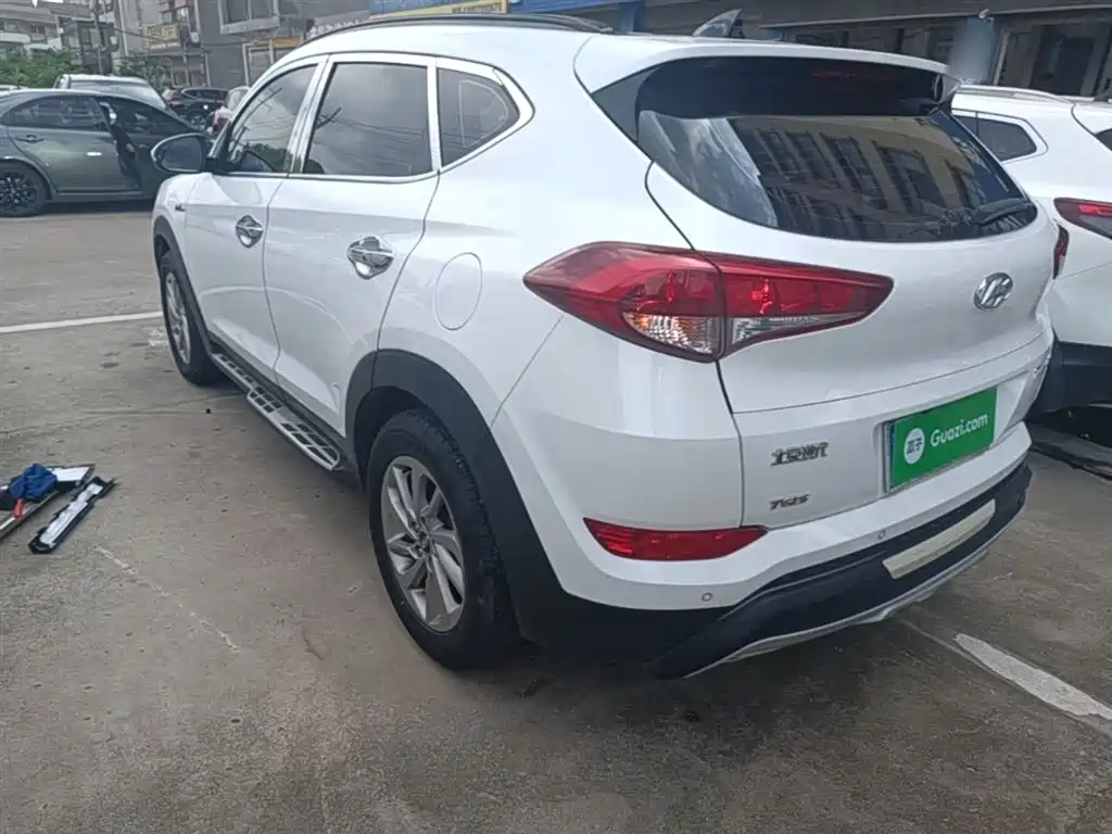 Hyundai Tucson 2015 1.6T Dual Clutch 2WD Smart фото 5