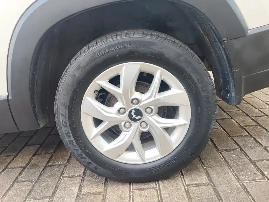 Wuling Motors Wuling Hongguang S3 2020 2019 Auto-Clutch Version 1.5L Manual Comfort China V