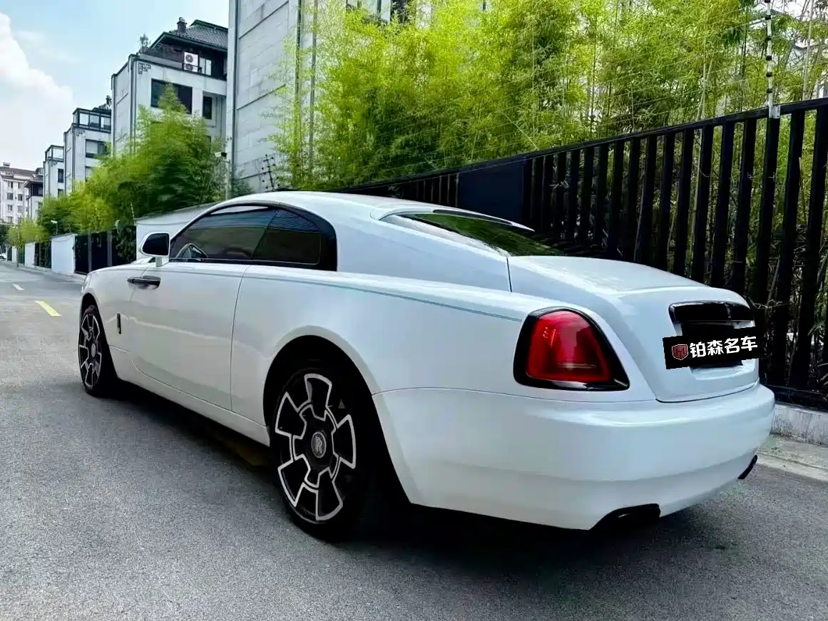 Фото 3 - Rolls-Royce Wraith