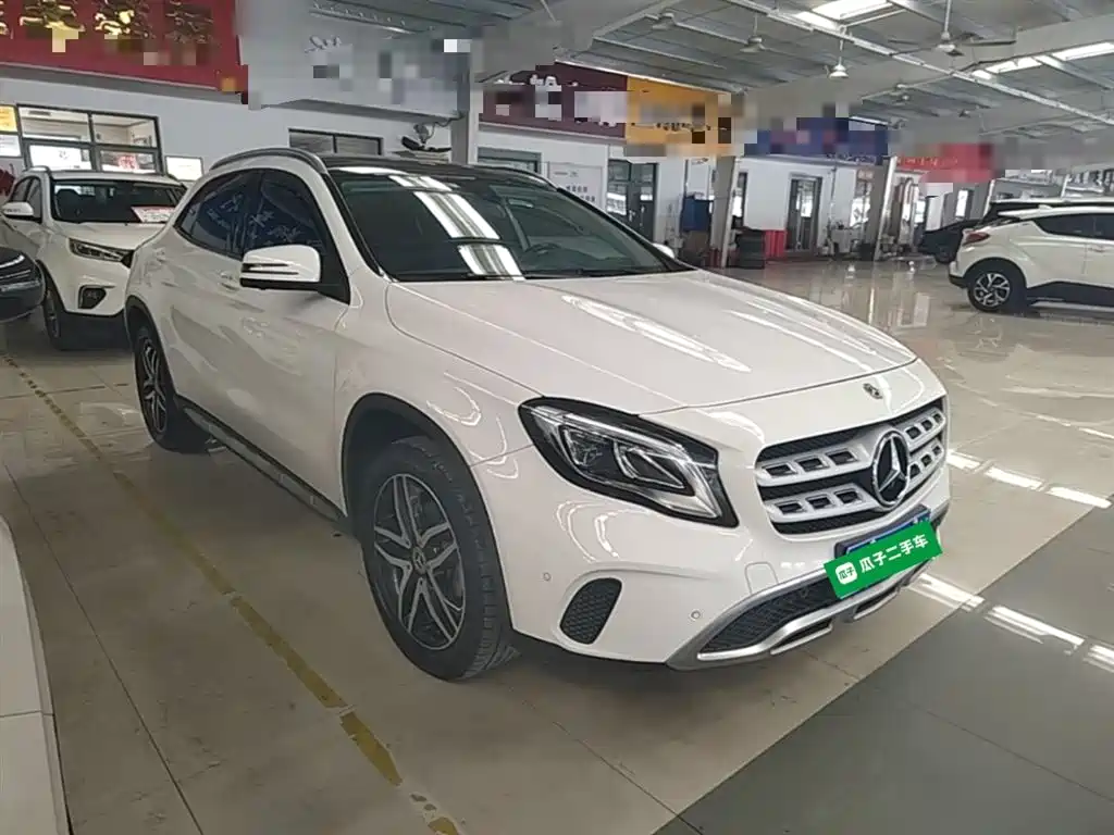Mercedes-Benz GLA 2017 GLA 200 Fashion фото 4