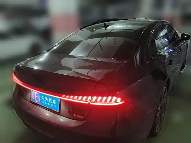 Audi A7L 2025 Model Year 45 TFSI quattro Black Knight Edition — фото 2