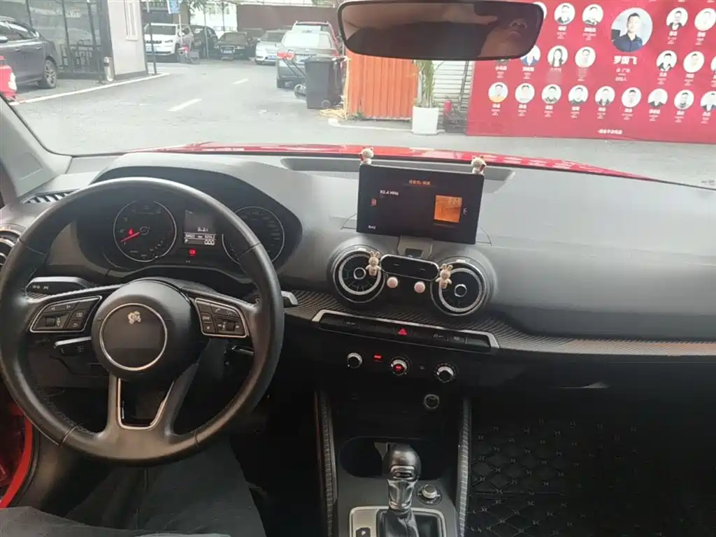 Audi Q2L 2018 35 TFSI Launch Exclusive Edition China VI фото 9