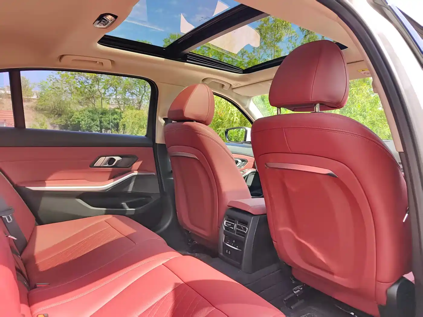 BMW 3 Series 2024 325Li M Sport Package фото 24