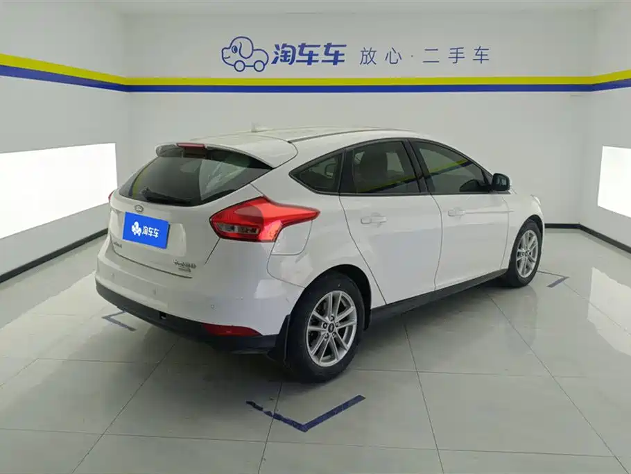 FORD FOX