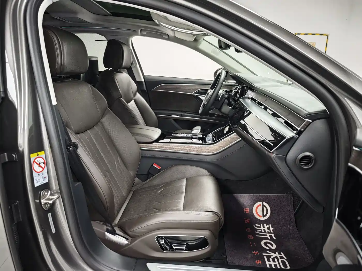 Audi A8 2021 A8L 55 TFSI quattro Premium фото 13