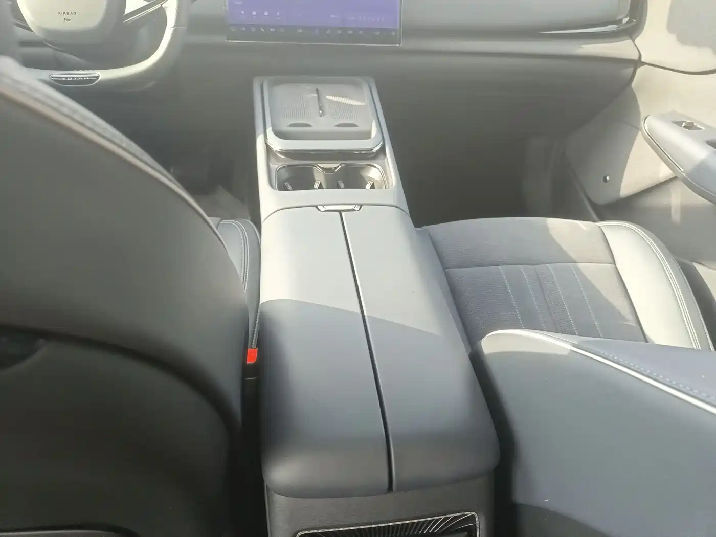 Voyah Auto Voyah Zhiyin 2024 Long Range Super Charging Edition фото 9