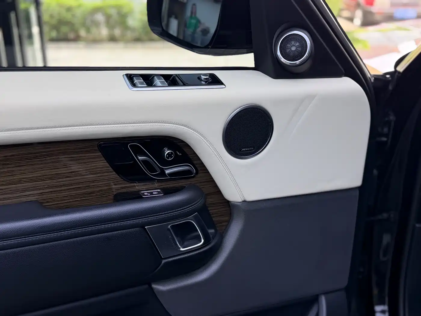 Land Rover Range Rover 2018 3.0 SC V6 Vogue Heritage Edition фото 10