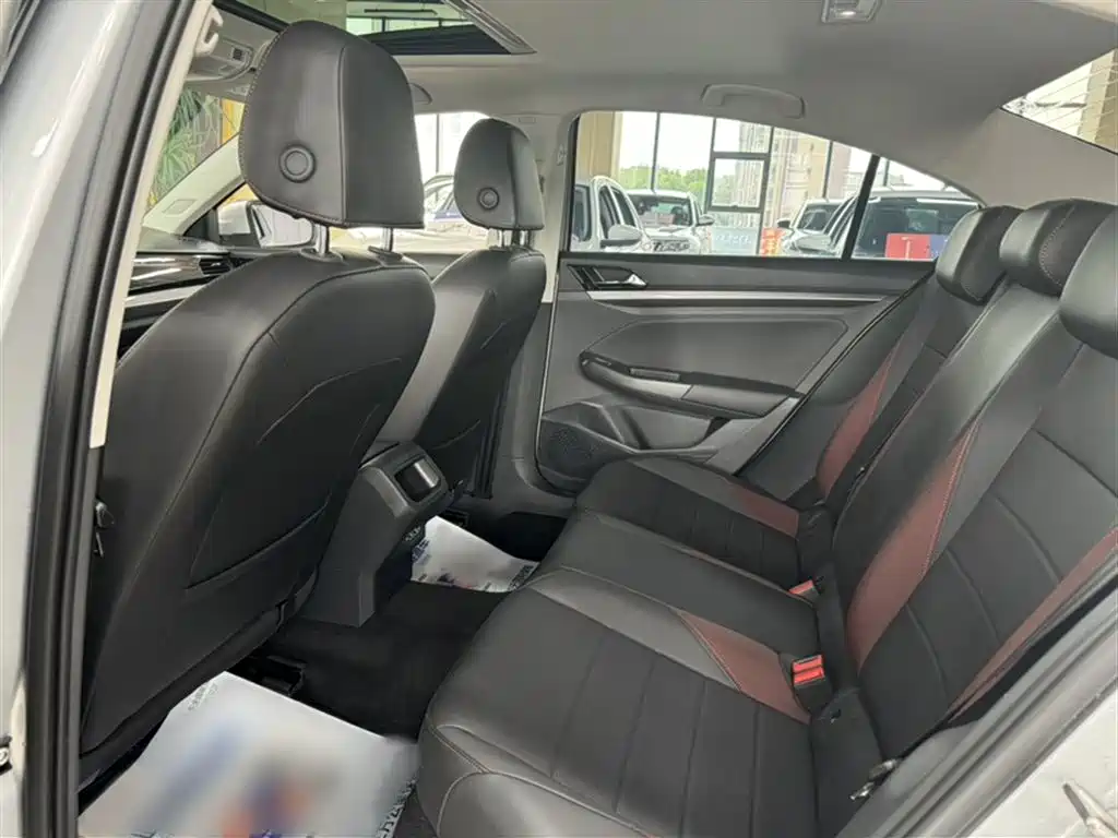 Volkswagen Bora 2019 1.5L Automatic Comfort Type фото 10